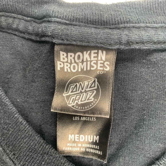 Santa Cruz Black T shirt Skull and Flames Broken Promises Skater Shirt - Picture 4 of 14